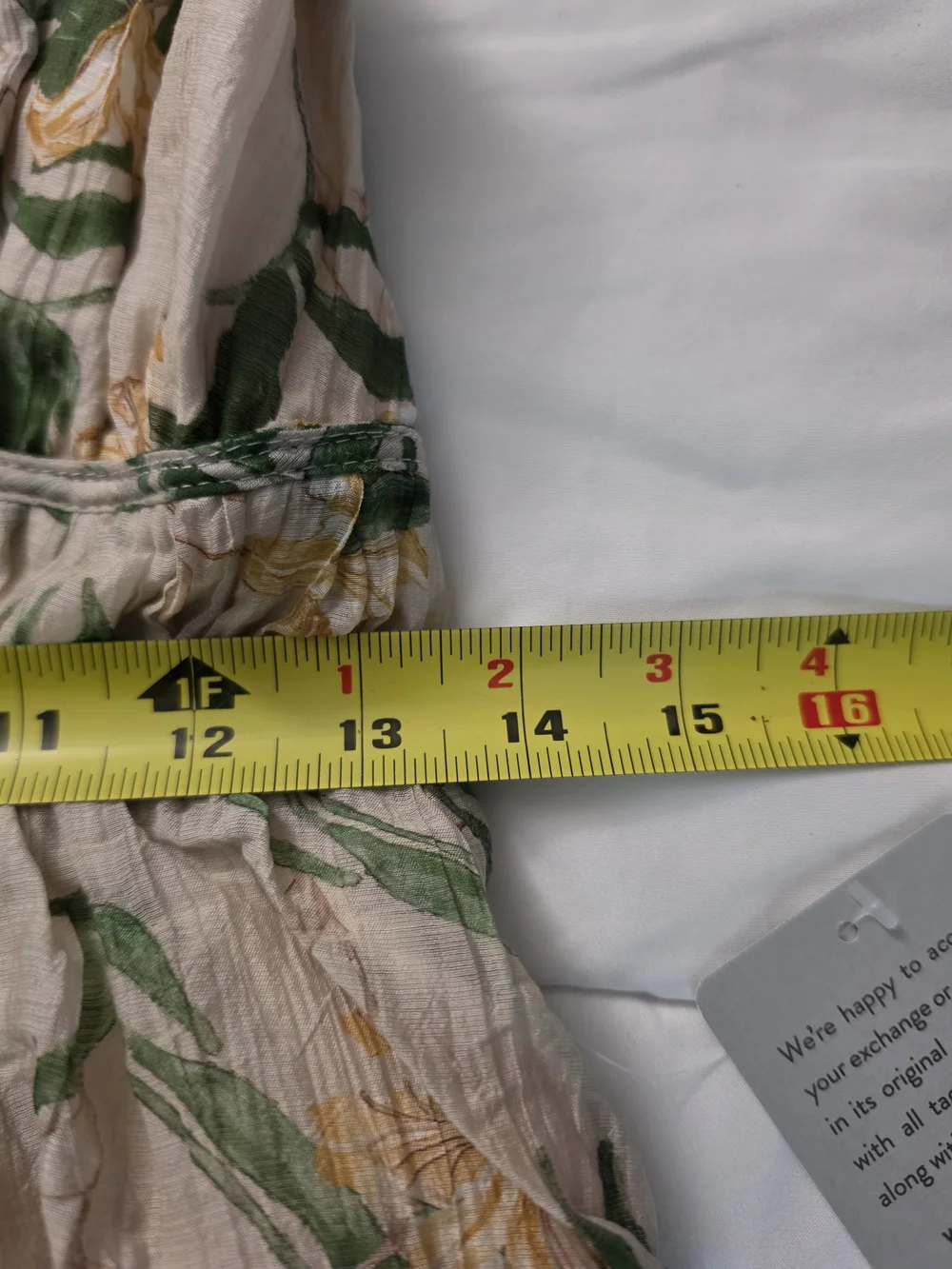 ​En Saison Floral Smocked Midi Dress with Fabric Tassels - NWT - Picture 12 of 14